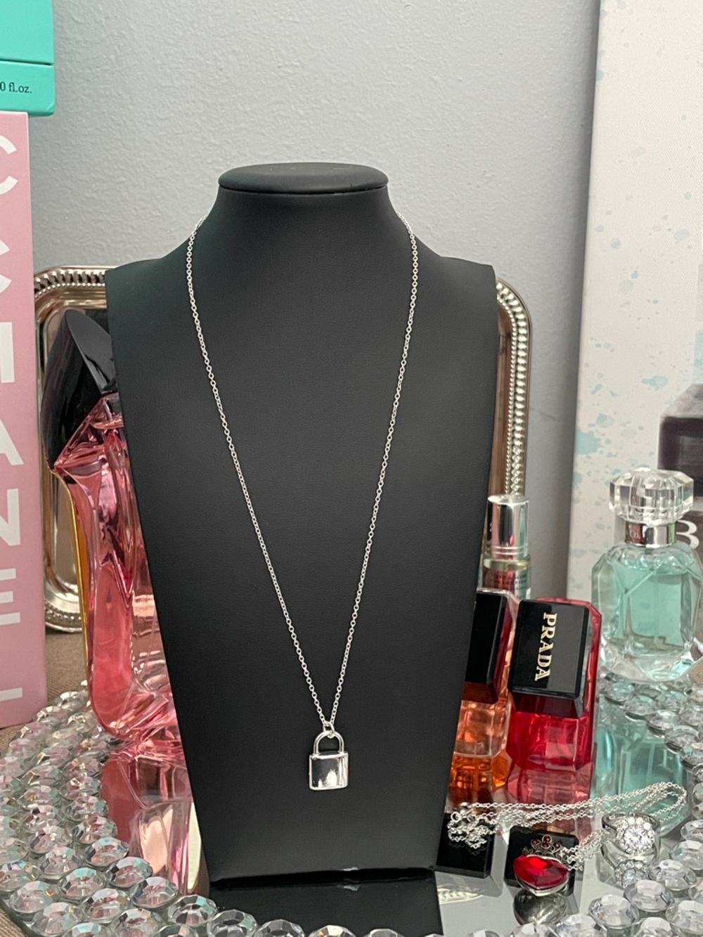 ✨Silver-tone Mini Padlock Pendant Necklace✨NEW